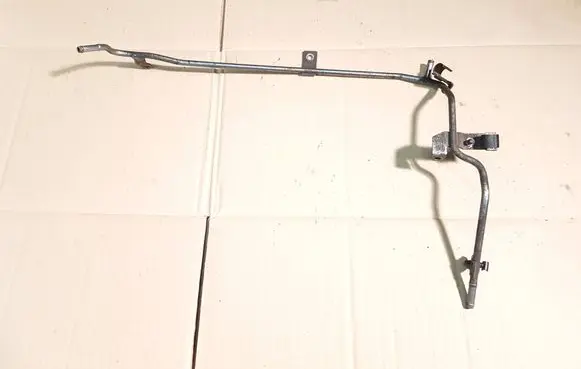Audi A3 S3 A3 Sportback 8P Engine coolant pipe/hose 06J121075B
