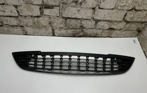 Opel Astra J Front bumper lower grill 13294276