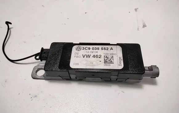 Volkswagen PASSAT B6 Antenna control unit 3C9035552A 12014600