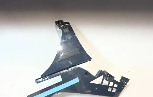 Mercedes-Benz CLA C118 X118 Front bumper mounting bracket A1188853601
