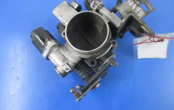 Opel Zafira A Throttle body valve 90529710
