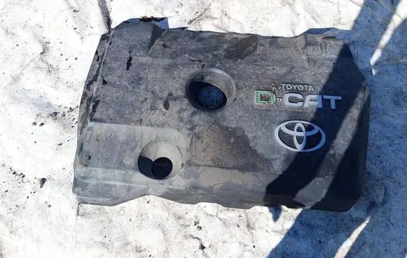 Toyota Corolla Verso AR10 Engine cover (trim) 