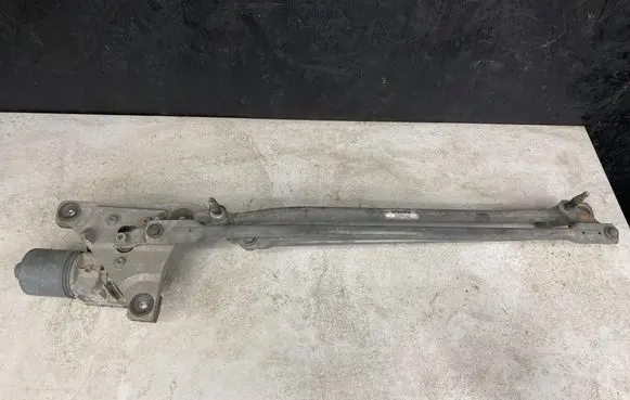 Volvo V50 Front wiper linkage and motor 30699344 0390241924 30699342