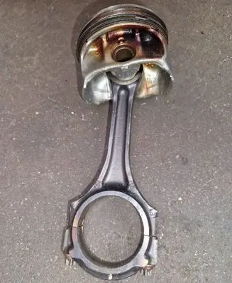 Mercedes-Benz CLA C117 X117 W117 Piston with connecting rod A2701917
