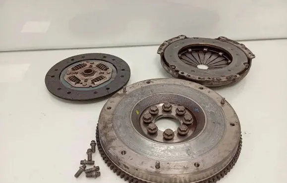 Mini One - Cooper R50 - 53 Clutch set kit 0952047 7509232 7532661