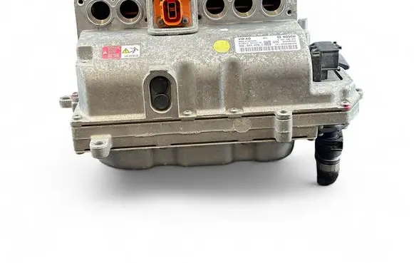 Voltage converter inverter