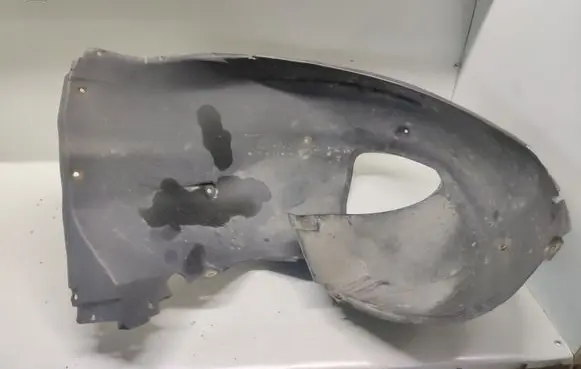 BMW 5 E39 Front wheel arch liner splash guards