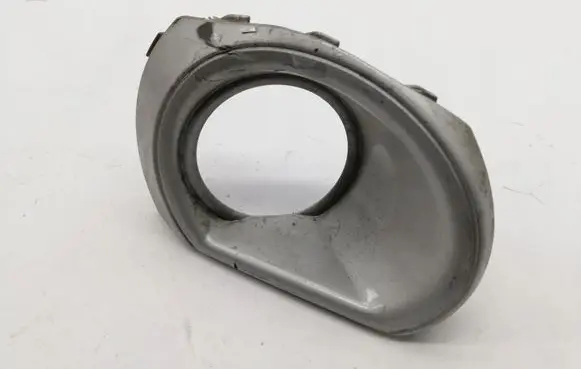 Subaru Outback Fog light bracket 