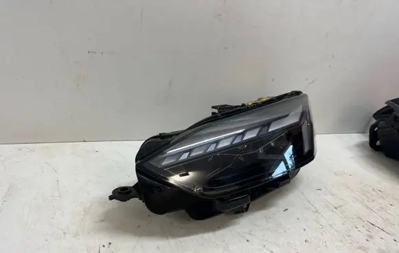 Audi A5 Headlight/headlamp 8W6941085Dpm 8W6941085D