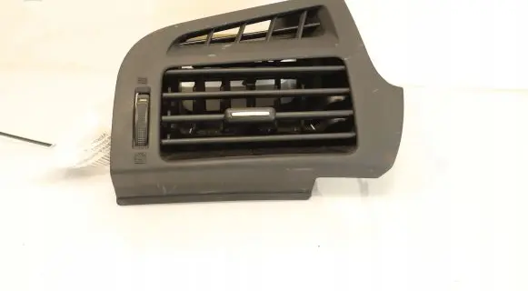 Toyota Verso Dashboard side air vent grill/cover trim
