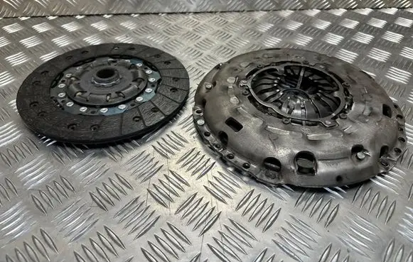Volkswagen PASSAT B8 Clutch set kit 324035510