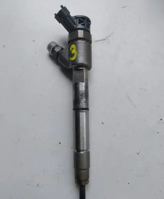 Iveco Daily 6th gen Fuel injector 0445110564 5801644454