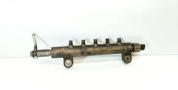 Nissan Primera Fuel main line pipe 60704D20 40010E02870 10E02870