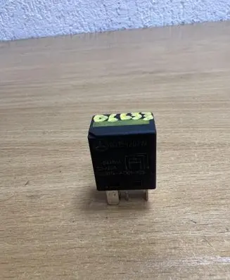 Mercedes-Benz Sprinter W906 Other relay 0035420219 D6633