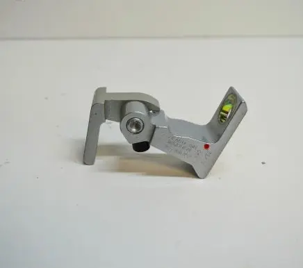 Skoda Octavia Mk3 (5E) Rear door upper hinge 8K0831402E