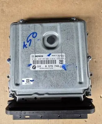 BMW 5 F10 F11 Engine ECU kit and lock set 8579748