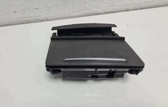 Audi A6 S6 C6 4F Ashtray (front) 4F1857951C