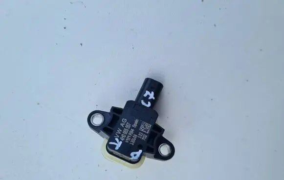 Audi A6 S6 C7 4G Airbag deployment crash/impact sensor 4H0955557