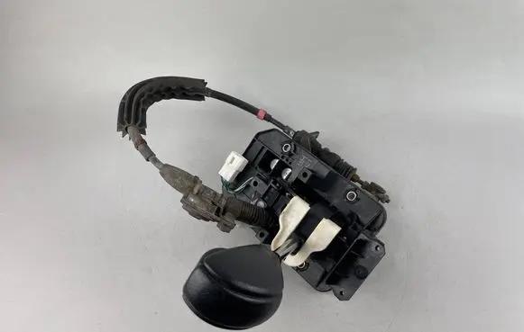 Subaru Outback (BS) Gear shifter/selector 