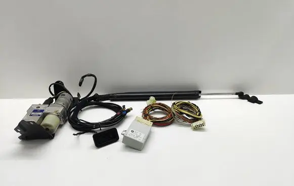 BMW 5 E60 E61 Tailgate hydraulic set 7111867 023311 HB70401002