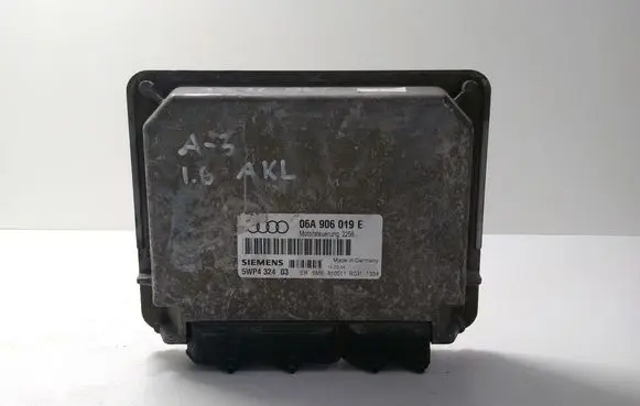 Audi A3 S3 8L Engine control unit/module 06A906019E 5WP432403