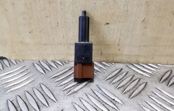 Nissan X-Trail T31 Brake pedal sensor switch