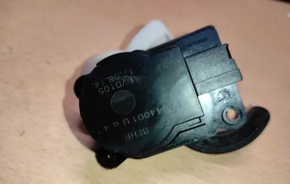 Opel Astra J A/C air flow flap actuator/motor DA644001