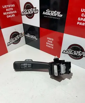 Volvo S60 Indicator stalk 31334647