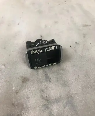 Mercedes-Benz B W246 W242 Electric window control switch A2049058102