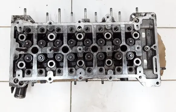 Opel Insignia A Engine head 