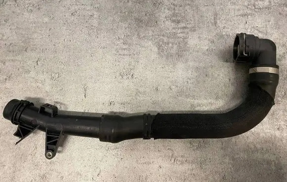 Land Rover Range Rover Sport L494 Engine coolant pipe/hose HX73-8A520-AB