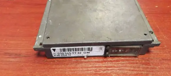Mercedes-Benz S W140 Engine control unit/module 0105457732