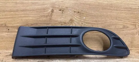 Front fog light trim/grill