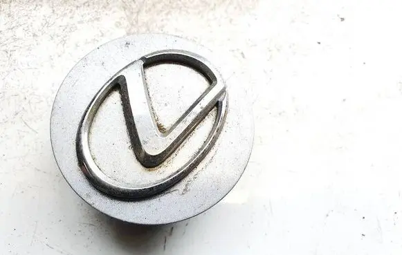 Lexus IS 220D-250-350 Original wheel cap 
