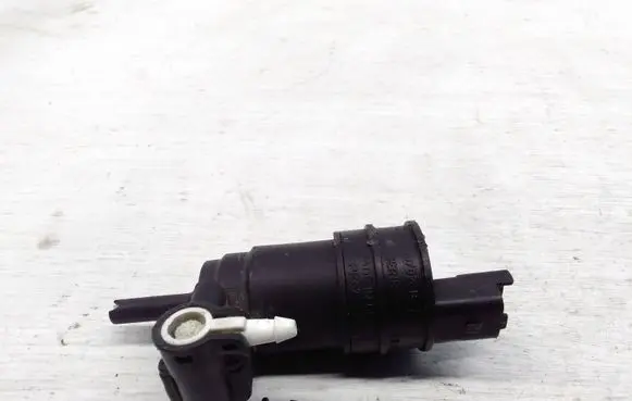 Renault Scenic I Windscreen/windshield washer pump 430702B