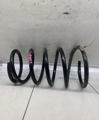 Nissan X-Trail T30 Rear coil spring