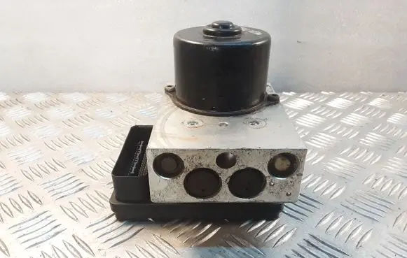Land Rover Freelander ABS Pump 00008327E2 SRB500240