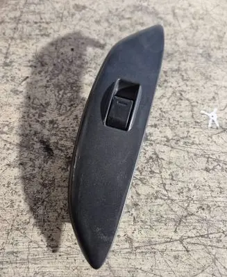 Toyota Yaris Electric window control switch