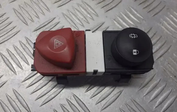 Renault Scenic II - Grand scenic II Hazard light switch 8200407415