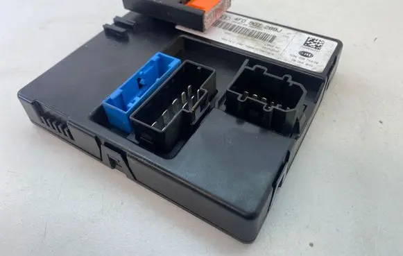 Audi A6 S6 C6 4F Comfort/convenience module 4F0907289J 4F0910289J 06032008