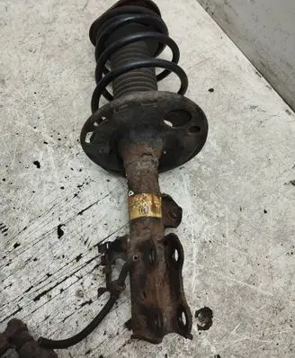 Toyota Avensis T250 Front shock absorber with coil spring