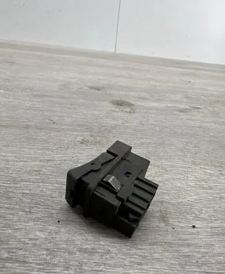 Volvo 850 Seat heating switch 3100