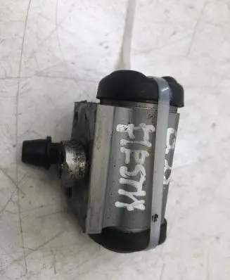 Ford Fiesta Rear brake cylinder 