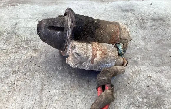 Opel Astra H Starter motor 