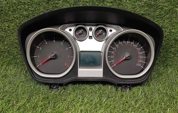 Ford Focus Speedometer (instrument cluster) 8V4T10849FE 1112200702