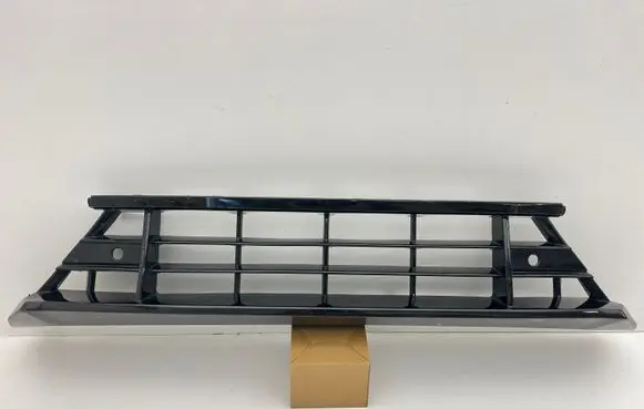 Volvo XC60 Front bumper lower grill 32234959