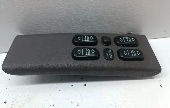 Mercedes-Benz A W168 Electric window control switch 1688202810 03753200