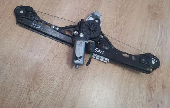 Mercedes-Benz C W203 Rear door window regulator with motor A2037300146 A2038202942 104048XXX