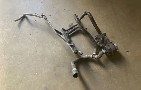 Seat Leon (5F) Electric auxiliary coolant/water pump 0392024006 04L965567A