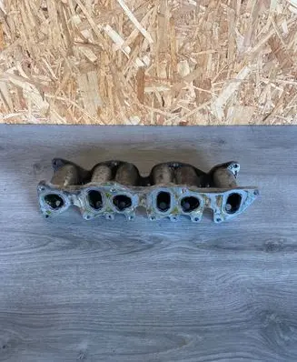 Volkswagen Golf III Intake manifold 021133206 G127392